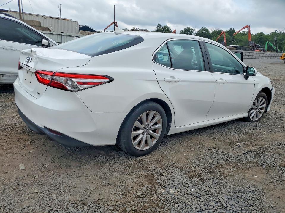 2019 Toyota Camry მანქანა იყიდება აუქციონზე, vin: 4T1B11HK0KU252498, აუქციონის ნომერი: 65563576