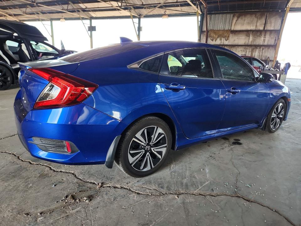 65203016 :رقم المزاد ، JHMFC1F38JX035353 vin ، 2018 Honda Civic مزاد بيع