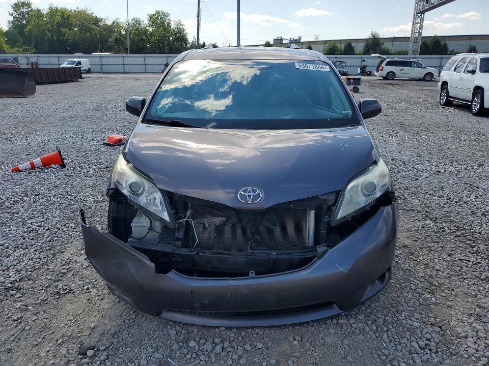 Продаж на аукціоні авто 2015 Toyota Sienna, vin: 5TDKK3DC8FS680583, номер лоту: 63871006