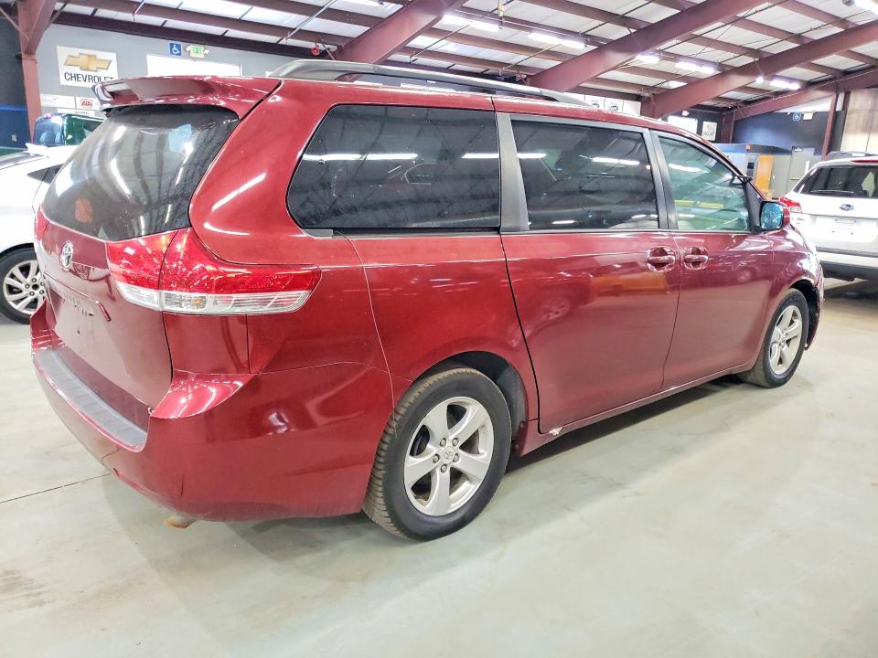 2011 Toyota Sienna მანქანა იყიდება აუქციონზე, vin: 5TDKK3DC8BS156246, აუქციონის ნომერი: 65329136