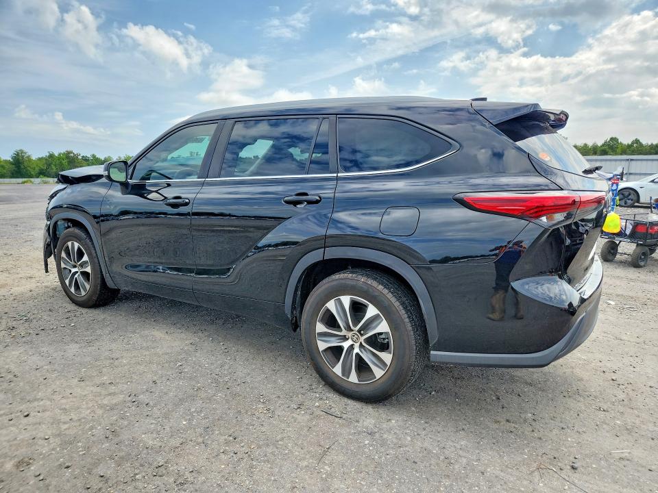 63688926 :رقم المزاد ، 5TDKDRAH6PS011520 vin ، 2023 Toyota Highlander مزاد بيع