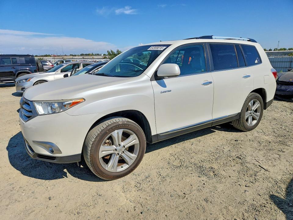 2013 Toyota Highlander მანქანა იყიდება აუქციონზე, vin: 5TDDK3EH9DS221935, აუქციონის ნომერი: 64988816