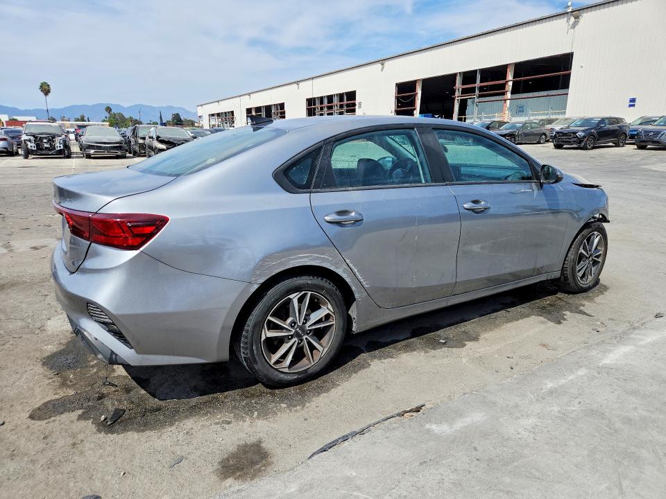 2023 Kia Forte მანქანა იყიდება აუქციონზე, vin: 3KPF24ADXPE651800, აუქციონის ნომერი: 66700836