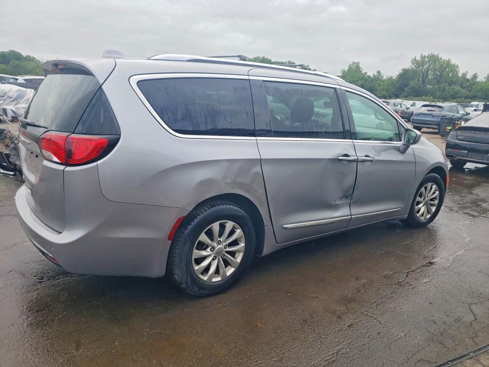 65919766 :رقم المزاد ، 2C4RC1BG5JR290693 vin ، 2018 Chrysler Pacifica مزاد بيع