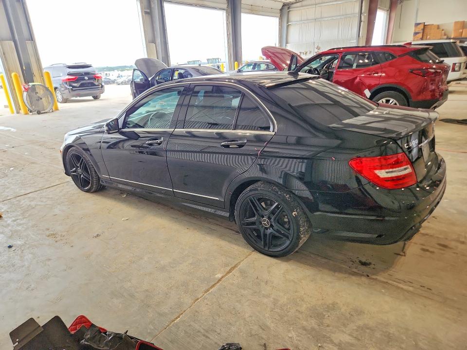 64036936 :رقم المزاد ، WDDGF8AB8DA794733 vin ، 2013 Mercedes-benz C مزاد بيع