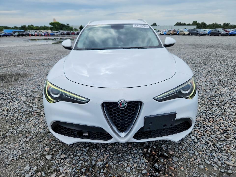Продаж на аукціоні авто 2018 Alfa Romeo Stelvio, vin: ZASFAKAN1J7B81381, номер лоту: 64116386