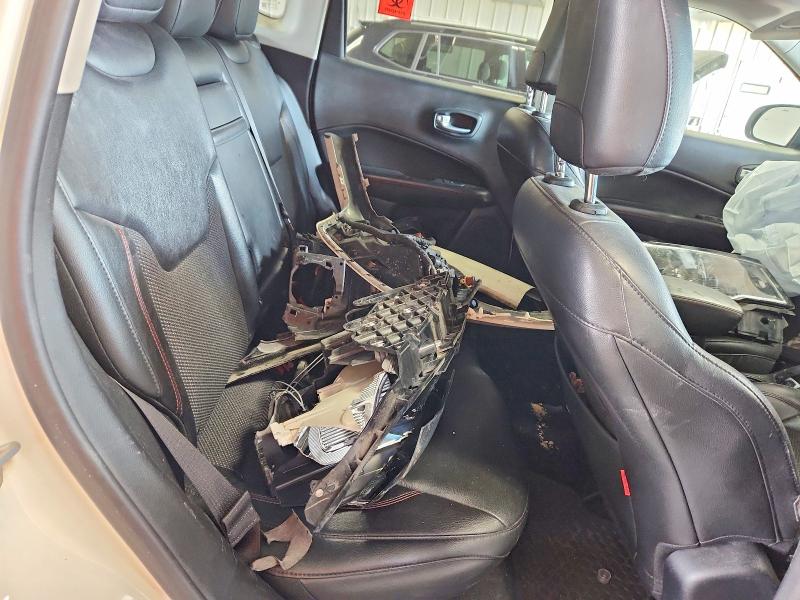 66841166 :رقم المزاد ، 3C4NJDDB1JT501795 vin ، 2018 Jeep Compass مزاد بيع