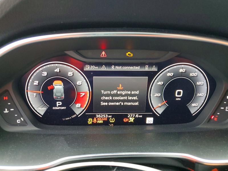 63221946 :رقم المزاد ، WA1EECF38M1048737 vin ، 2021 Audi Q3 مزاد بيع