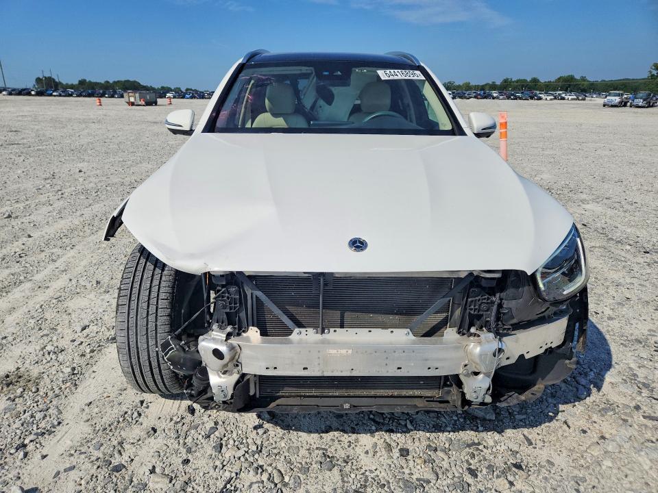 64416896 :رقم المزاد ، W1N0G8DB3NV382582 vin ، 2022 Mercedes-benz Glc مزاد بيع
