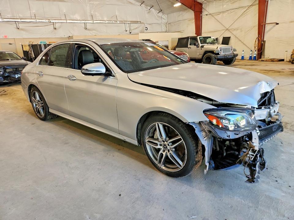 63855066 :رقم المزاد ، WDDZF4KB4KA590914 vin ، 2019 Mercedes-benz E مزاد بيع