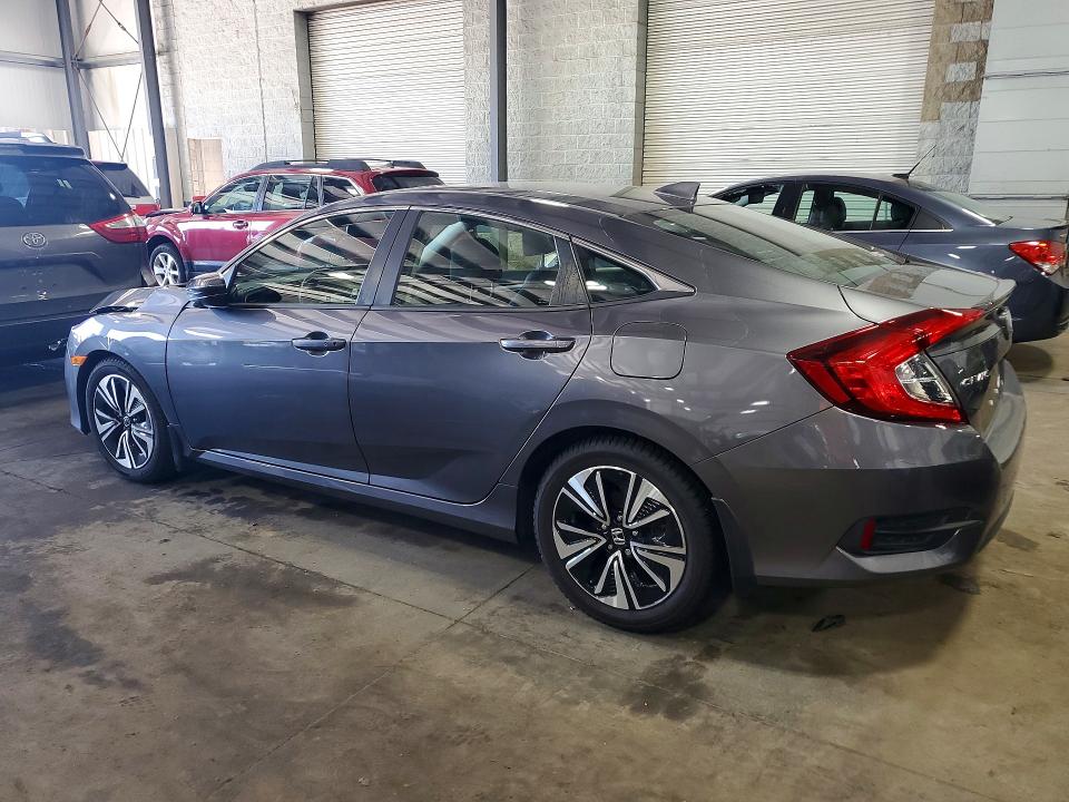 63525826 :رقم المزاد ، JHMFC1F75JX026449 vin ، 2018 Honda Civic مزاد بيع