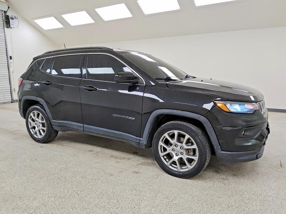 Продаж на аукціоні авто 2022 Jeep Compass, vin: 3C4NJDFB7NT195205, номер лоту: 64327826