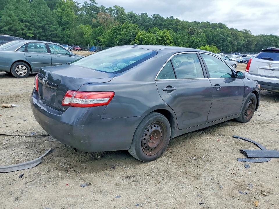 63667556 :رقم المزاد ، 4T1BF3EKXAU567132 vin ، 2010 Toyota Camry مزاد بيع
