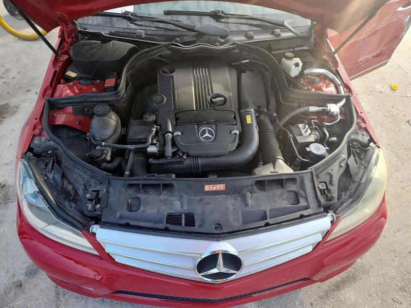 2013 Mercedes-benz C მანქანა იყიდება აუქციონზე, vin: WDDGF4HBXDR252033, აუქციონის ნომერი: 66071736