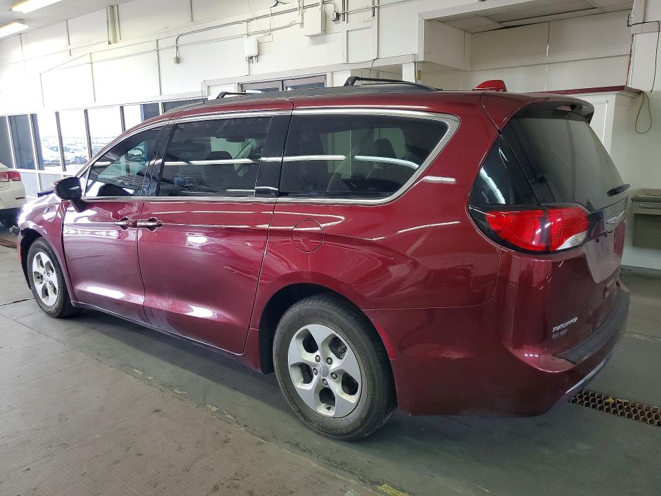 2018 Chrysler Pacifica მანქანა იყიდება აუქციონზე, vin: 2C4RC1H75JR127002, აუქციონის ნომერი: 65117596