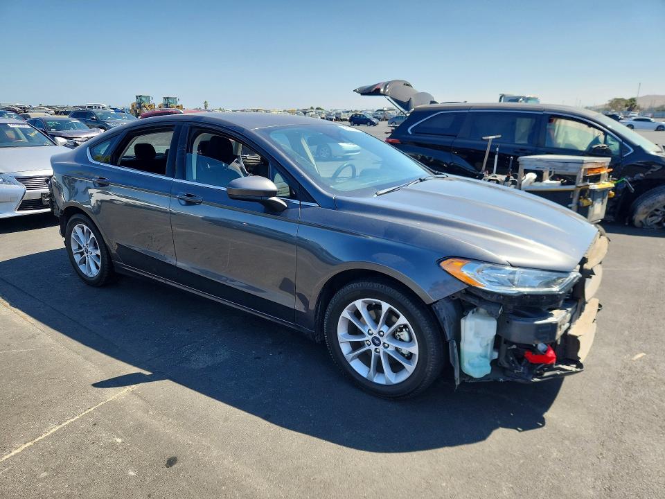 2020 Ford Fusion მანქანა იყიდება აუქციონზე, vin: 3FA6P0HD2LR149484, აუქციონის ნომერი: 64823336