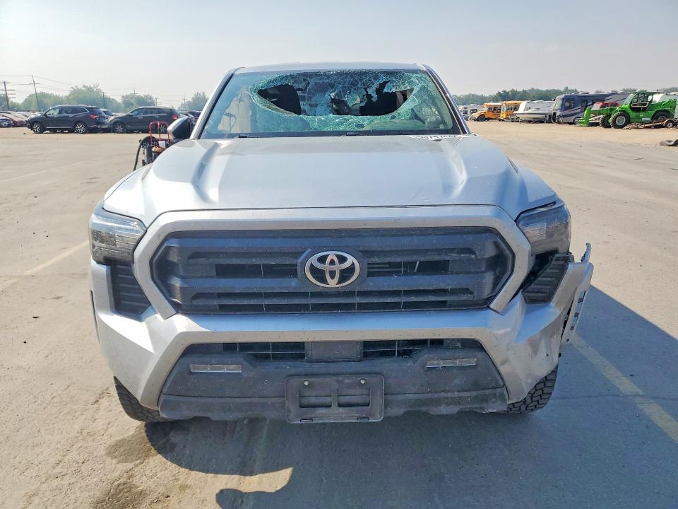 Продаж на аукціоні авто 2025 Toyota Tacoma, vin: 3TMLB5JN1SM136989, номер лоту: 63757686