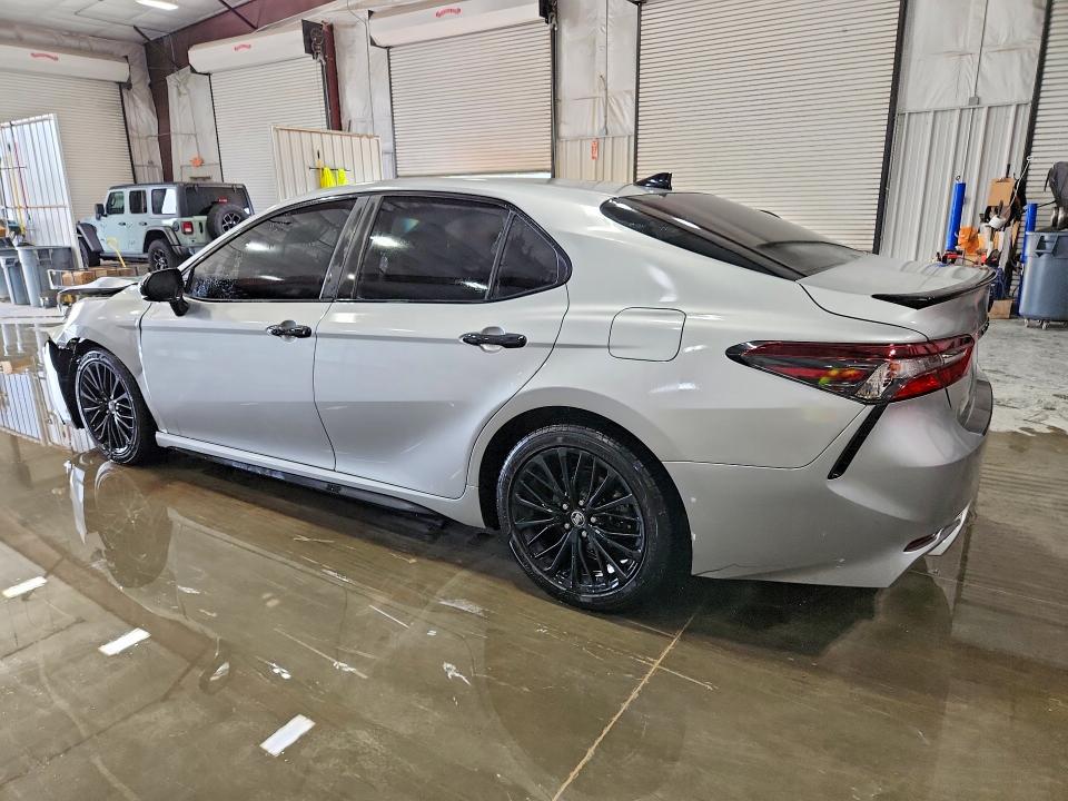 2021 Toyota Camry მანქანა იყიდება აუქციონზე, vin: 4T1G11BK3MU043581, აუქციონის ნომერი: 64154486