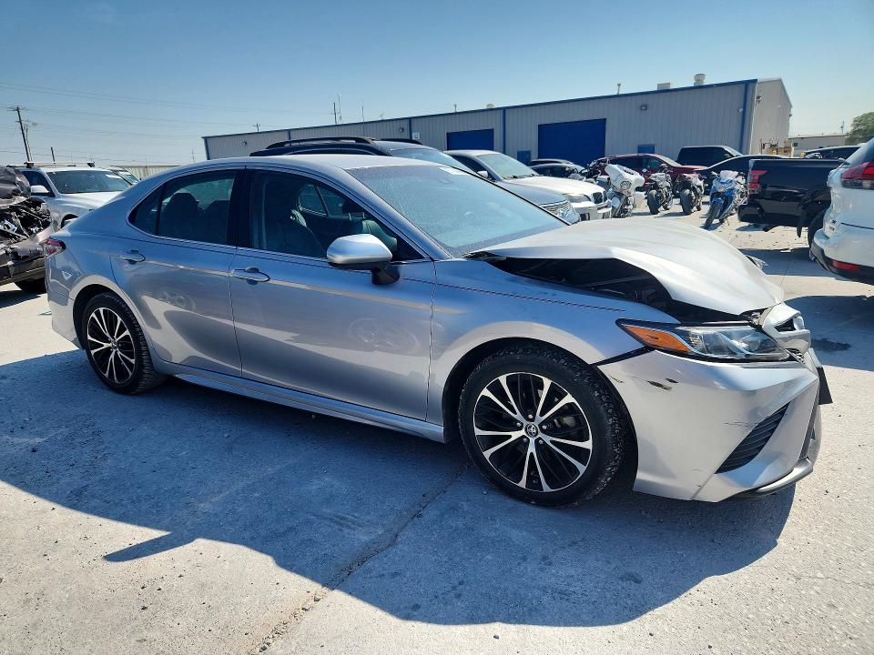 2018 Toyota Camry მანქანა იყიდება აუქციონზე, vin: 4T1B11HK5JU149625, აუქციონის ნომერი: 67164366