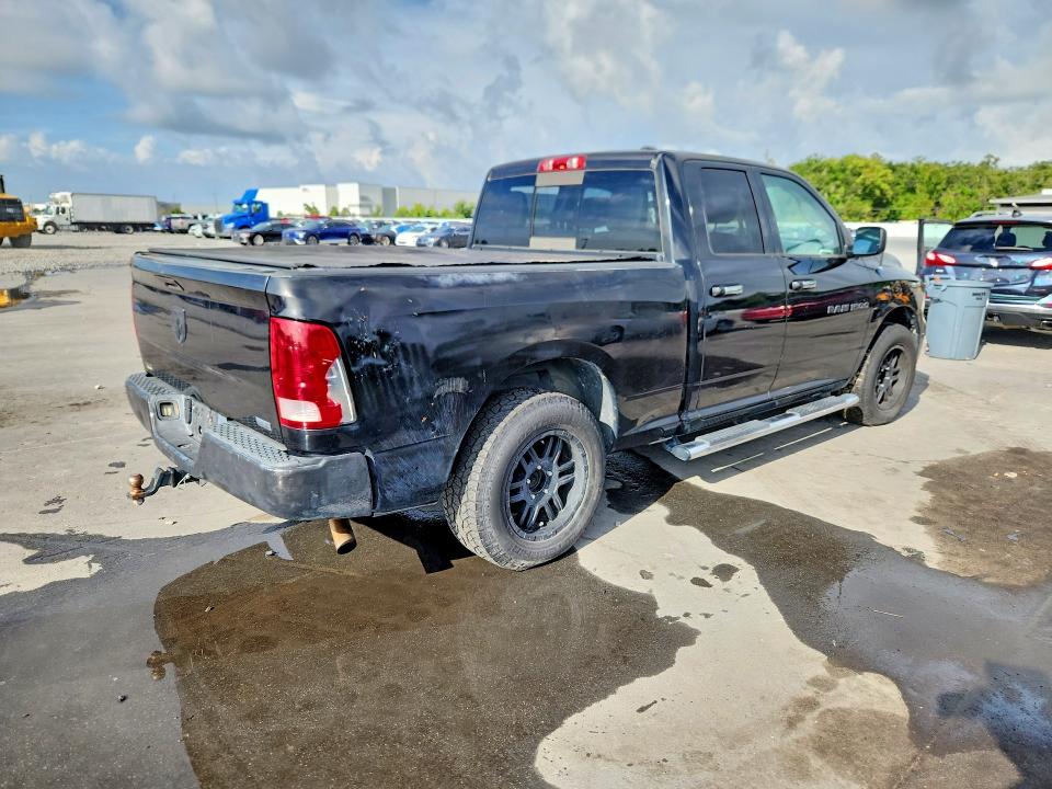 63797996 :رقم المزاد ، 1D7RB1GP4BS563740 vin ، 2011 Dodge Ram 1500 مزاد بيع