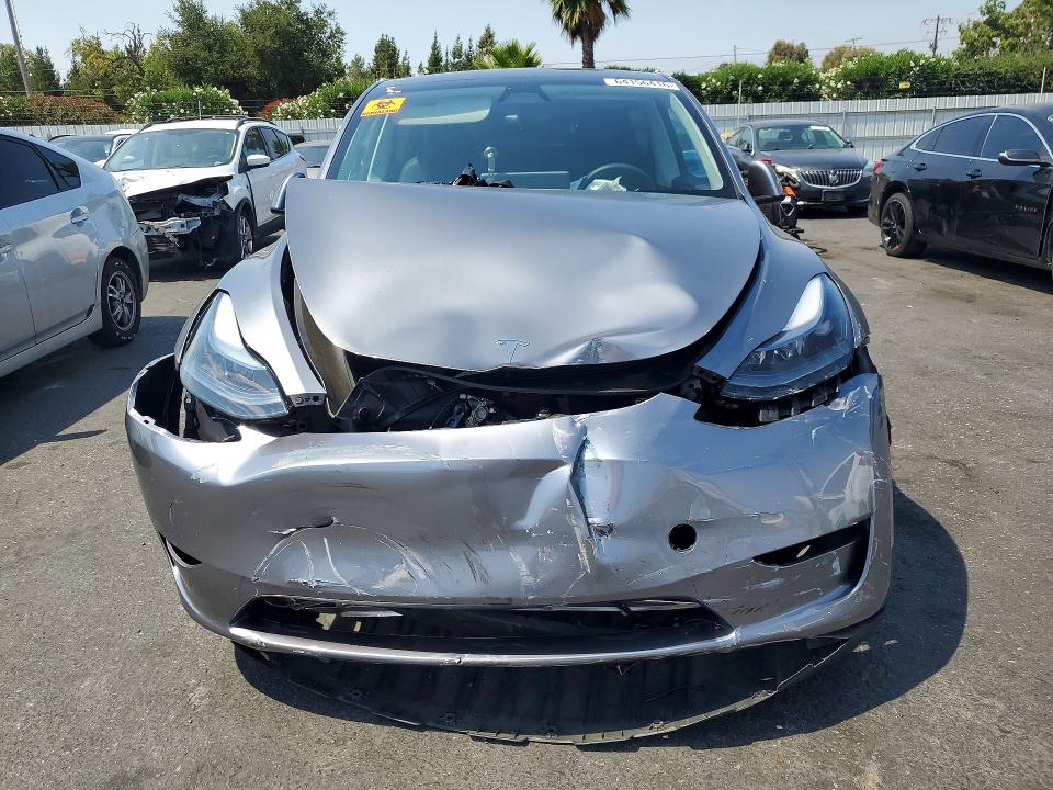 2025 Tesla Model Y მანქანა იყიდება აუქციონზე, vin: 7SAYGDEE0SF308075, აუქციონის ნომერი: 64156416