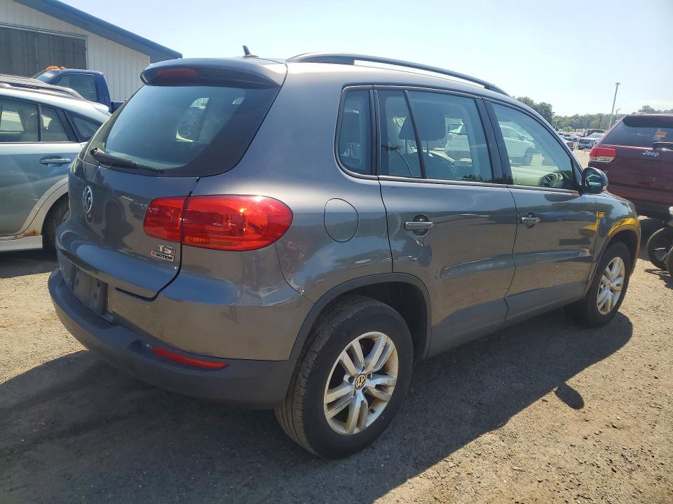 2016 Volkswagen Tiguan მანქანა იყიდება აუქციონზე, vin: WVGBV7AX1GW580182, აუქციონის ნომერი: 64216056