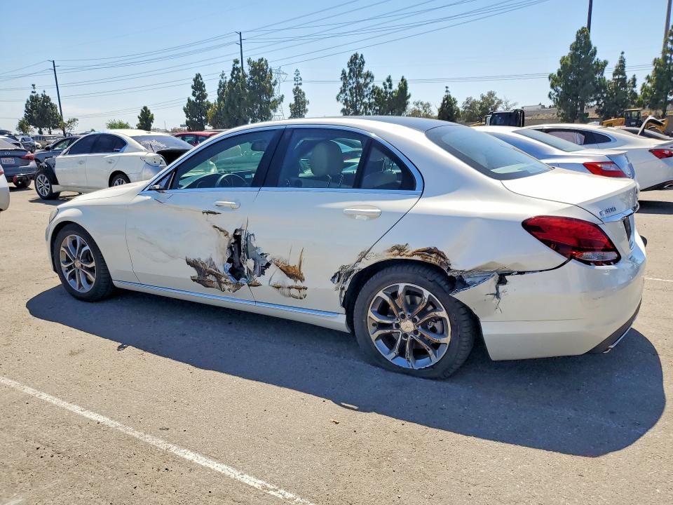63622966 :رقم المزاد ، 55SWF4JB6FU061877 vin ، 2015 Mercedes-benz C مزاد بيع