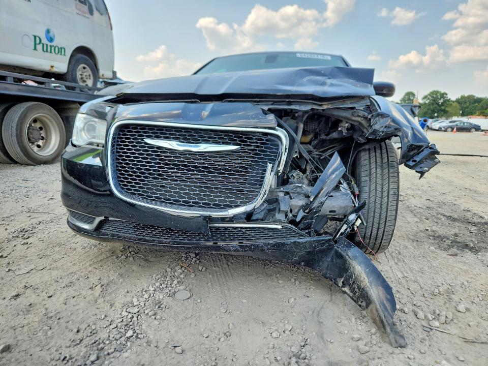 Aukcja sprzedaży 2015 Chrysler 300, vin: 2C3CCAAG0FH807715, numer aukcji: 64262416