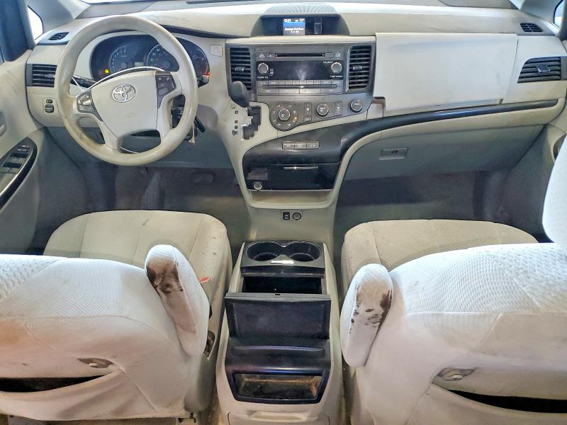 65324506 :رقم المزاد ، 5TDKK3DCXBS109929 vin ، 2011 Toyota Sienna مزاد بيع