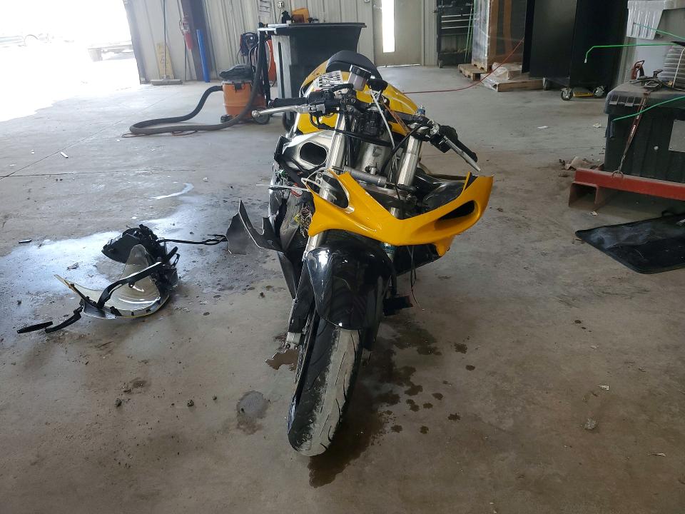 65652056 :رقم المزاد ، JS1GR7HA532102245 vin ، 2003 Suzuki Gsx-r750 مزاد بيع