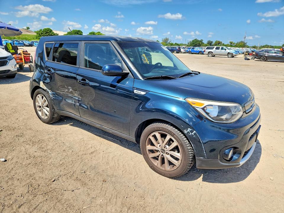 Продажа на аукционе авто 2017 Kia Soul, vin: KNDJP3A52H7425041, номер лота: 64445146