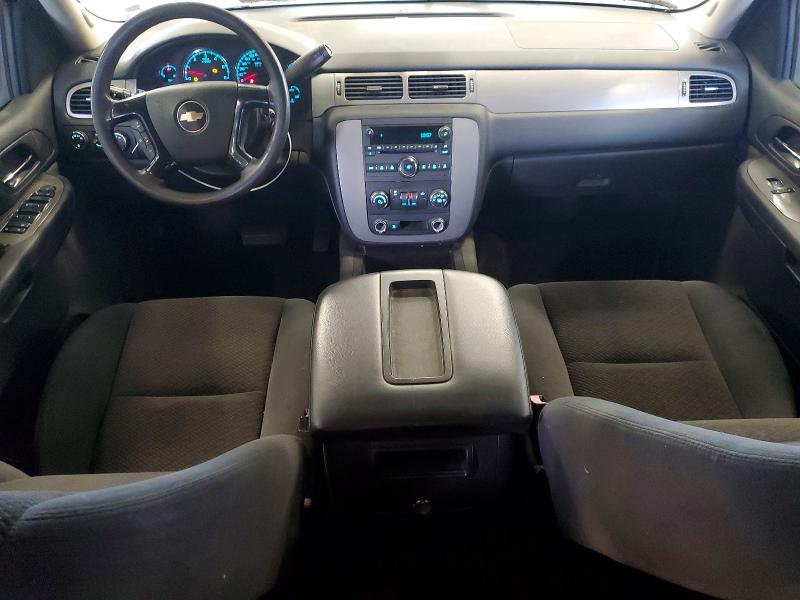 2008 Chevrolet Suburban მანქანა იყიდება აუქციონზე, vin: 3GNFK16388G303618, აუქციონის ნომერი: 64971646