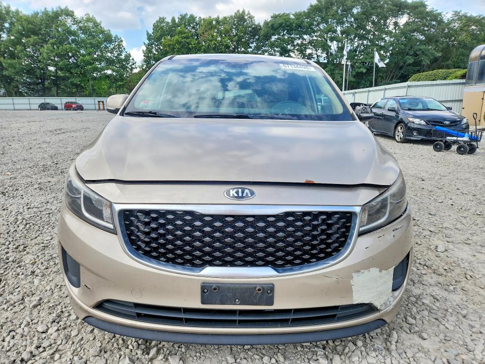67134496 :رقم المزاد ، KNDMB5C13F6069932 vin ، 2015 Kia Sedona مزاد بيع