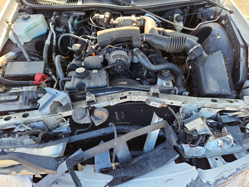 65415296 :رقم المزاد ، 1LNHM81W34Y668953 vin ، 2004 Lincoln Town Car مزاد بيع