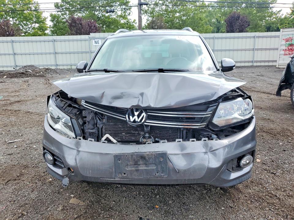 65702146 :رقم المزاد ، WVGBV3AX4DW594548 vin ، 2013 Volkswagen Tiguan مزاد بيع