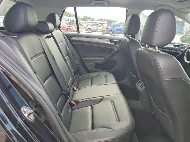 65240416 :رقم المزاد ، 3VW217AU4HM027921 vin ، 2017 Volkswagen Golf مزاد بيع