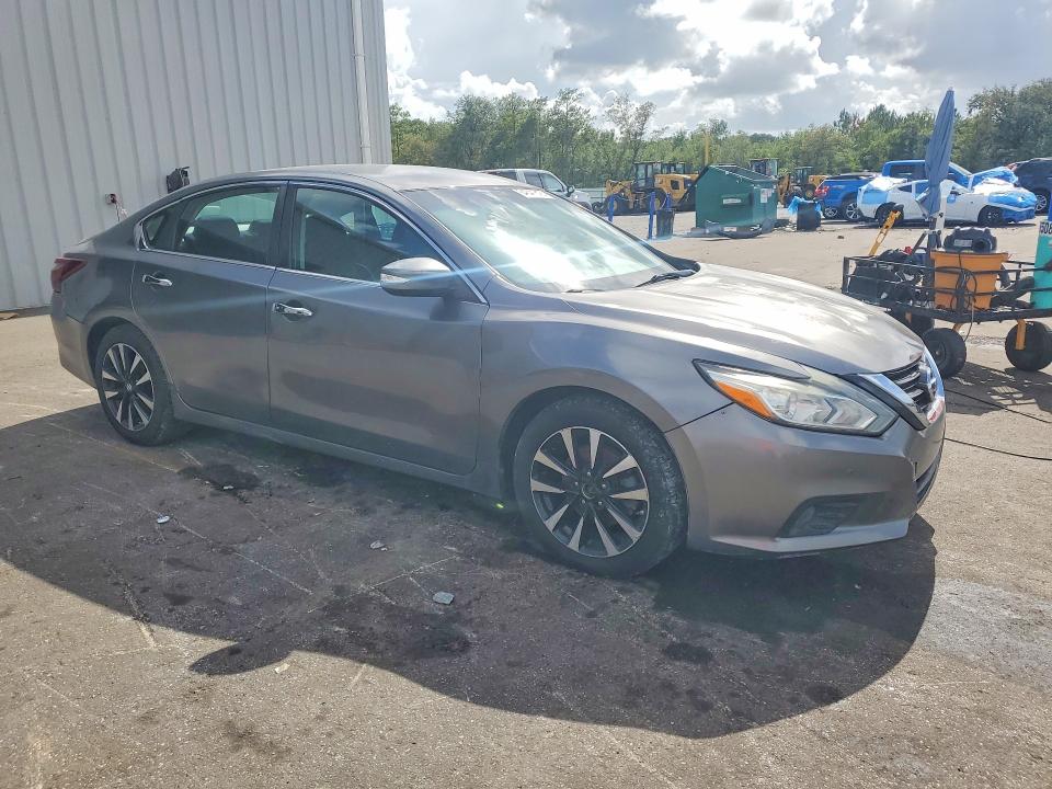 Продаж на аукціоні авто 2018 Nissan Altima, vin: 1N4AL3AP1JC197064, номер лоту: 64541816