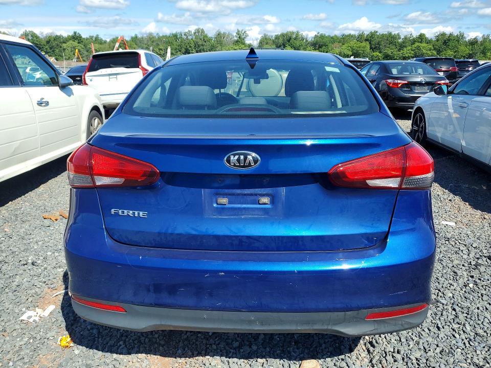 2018 Kia Forte მანქანა იყიდება აუქციონზე, vin: 3KPFL4A76JE262876, აუქციონის ნომერი: 66310796