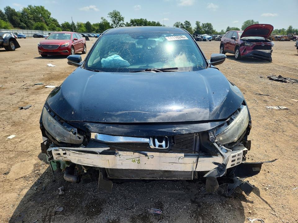 64116246 :رقم المزاد ، 19XFC1F95HE016517 vin ، 2017 Honda Civic مزاد بيع