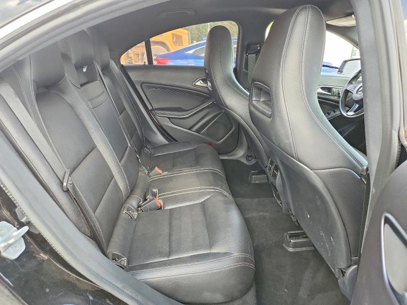 64821586 :رقم المزاد ، WDDSJ4EB9JN589065 vin ، 2018 Mercedes-benz Cla مزاد بيع