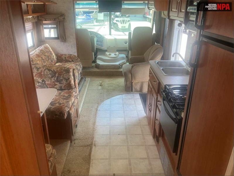 64817216 :رقم المزاد ، 1FCMF53S930A03879 vin ، 2004 Ford Coach مزاد بيع