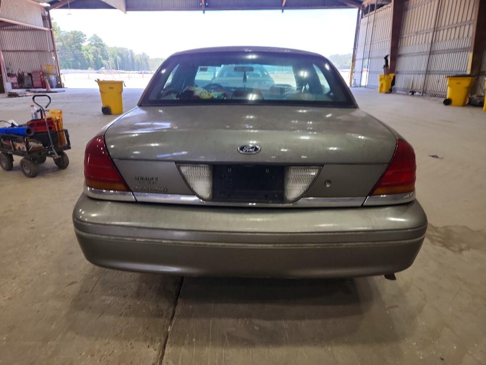 Продажа на аукционе авто 2001 Ford Crown Victoria, vin: 2FAFP73W21X124942, номер лота: 63546176