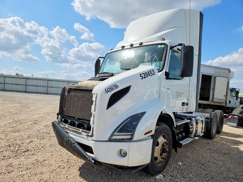64266766 :رقم المزاد ، 4V4WC9DH5LN258340 vin ، 2020 Volvo Vnr مزاد بيع