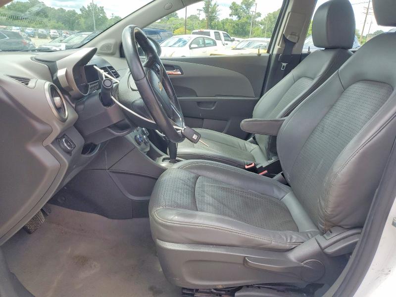 62864606 :رقم المزاد ، 1G1JE5SB6D4186345 vin ، 2013 Chevrolet Sonic مزاد بيع
