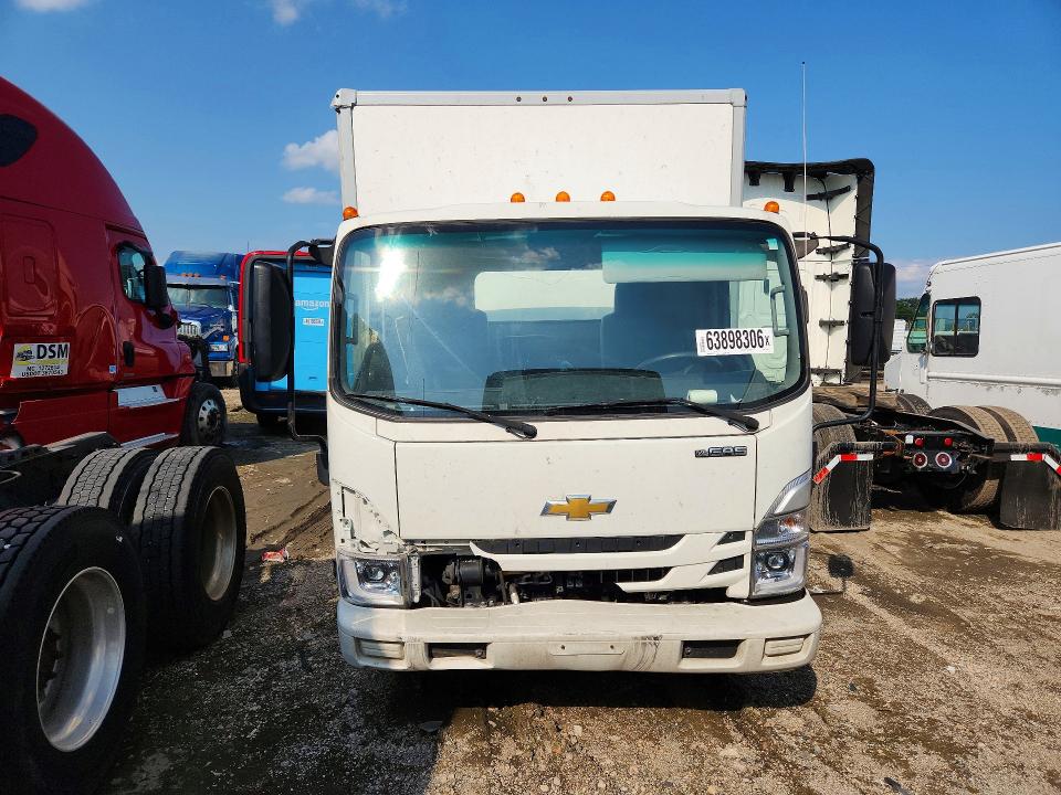 63898306 :رقم المزاد ، 54DCDW1D2RS211154 vin ، 2024 Chevrolet 4500 مزاد بيع