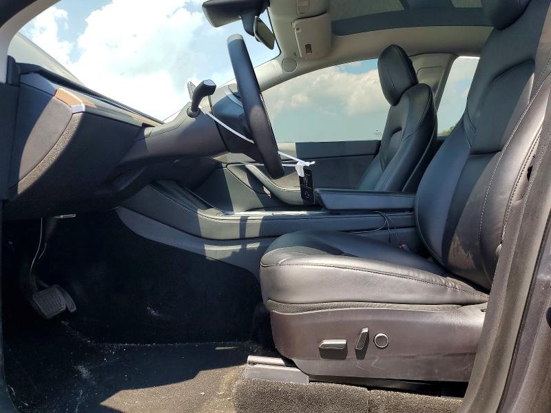 64058036 :رقم المزاد ، 5YJYGDEEXMF203821 vin ، 2021 Tesla Model Y مزاد بيع