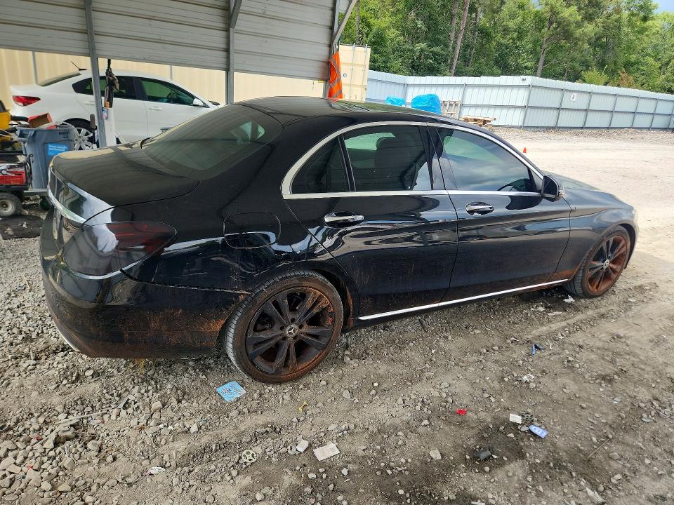 64135986 :رقم المزاد ، 55SWF4JB8JU241094 vin ، 2018 Mercedes-benz C مزاد بيع