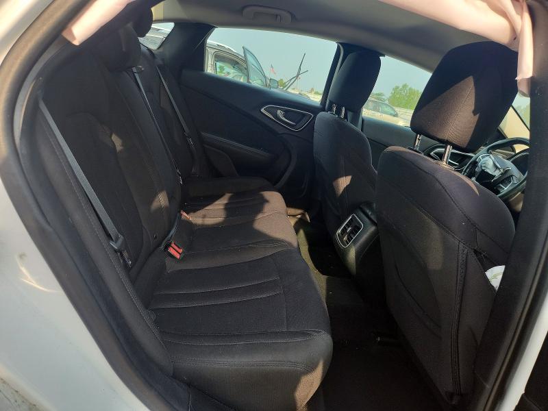 64378566 :رقم المزاد ، 1C3CCCAG8FN507181 vin ، 2015 Chrysler 200 مزاد بيع