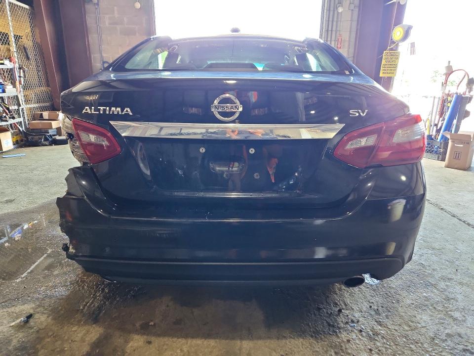 63816336 :رقم المزاد ، 1N4AL3AP2JC272063 vin ، 2018 Nissan Altima مزاد بيع
