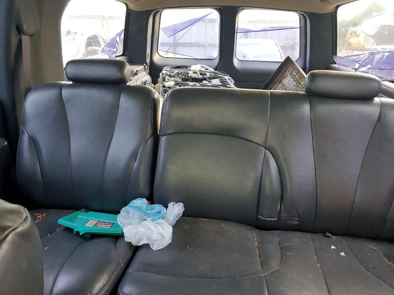 2000 Chevrolet Suburban მანქანა იყიდება აუქციონზე, vin: 3GNGK26U4YG170889, აუქციონის ნომერი: 65290966